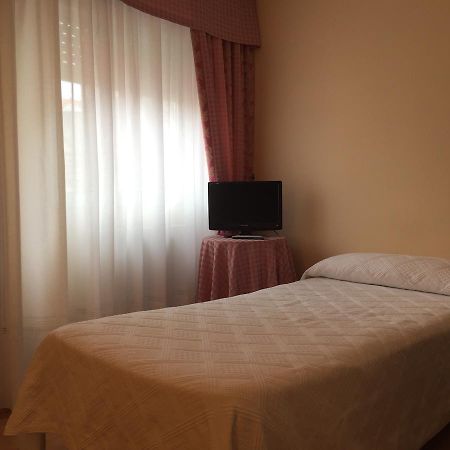 Hotel Restaurante Derby カルバジーニョ エクステリア 写真