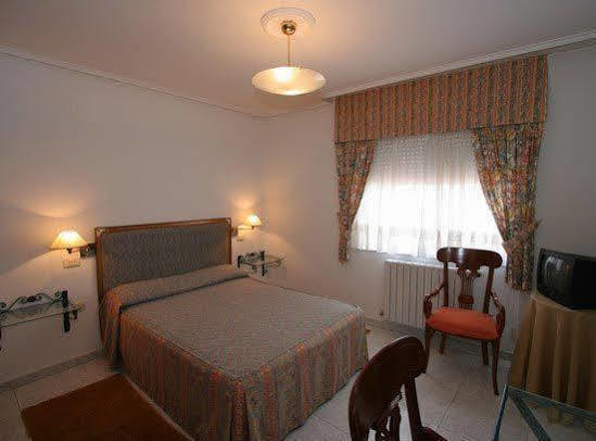 Hotel Restaurante Derby カルバジーニョ エクステリア 写真