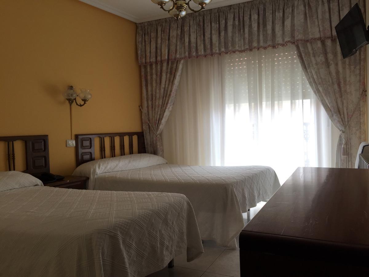 Hotel Restaurante Derby カルバジーニョ エクステリア 写真