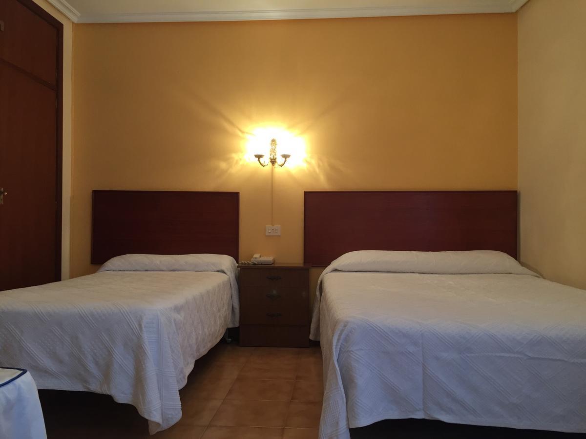 Hotel Restaurante Derby カルバジーニョ エクステリア 写真