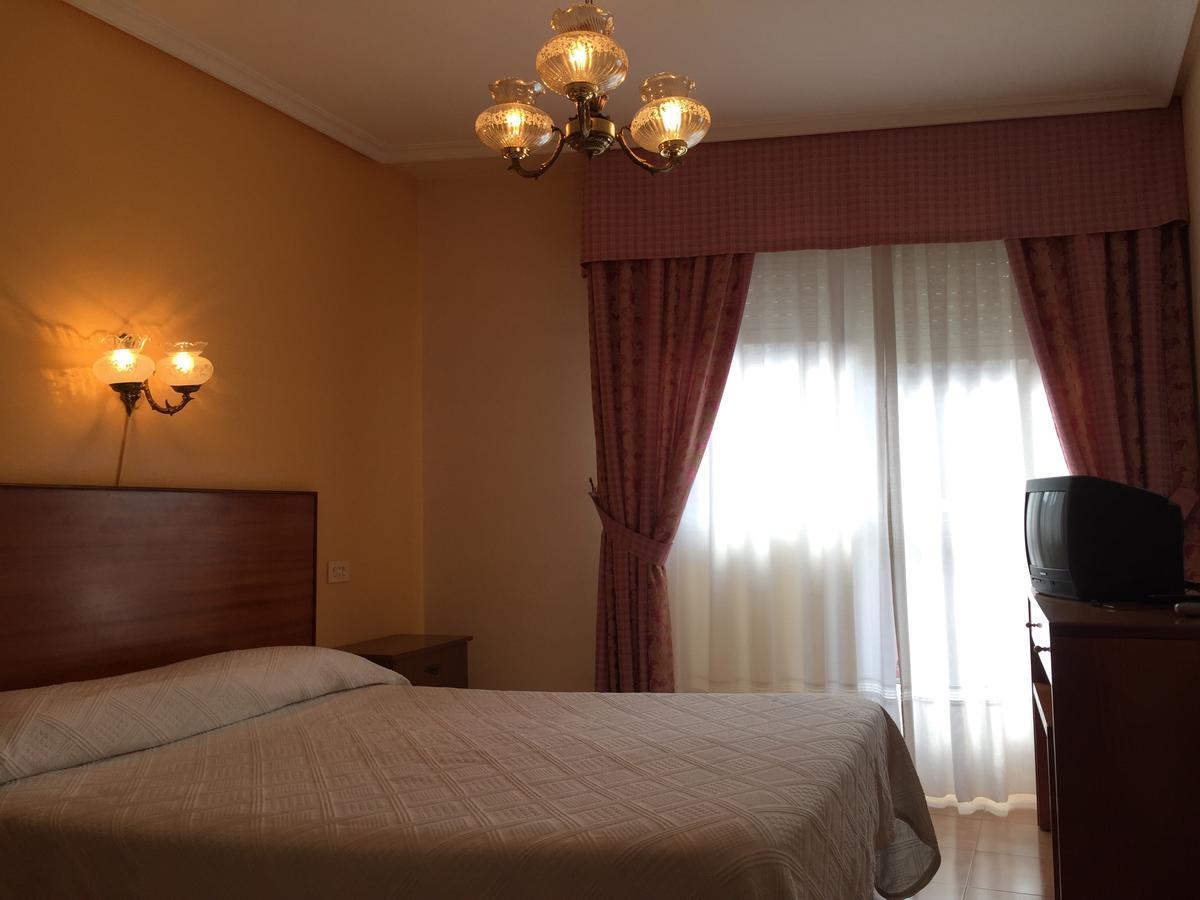 Hotel Restaurante Derby カルバジーニョ エクステリア 写真
