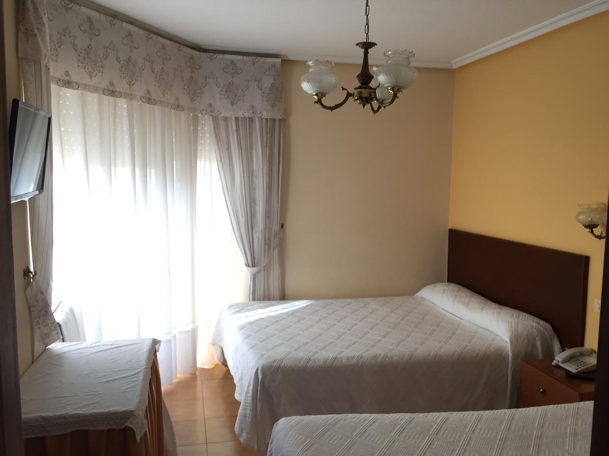 Hotel Restaurante Derby カルバジーニョ エクステリア 写真